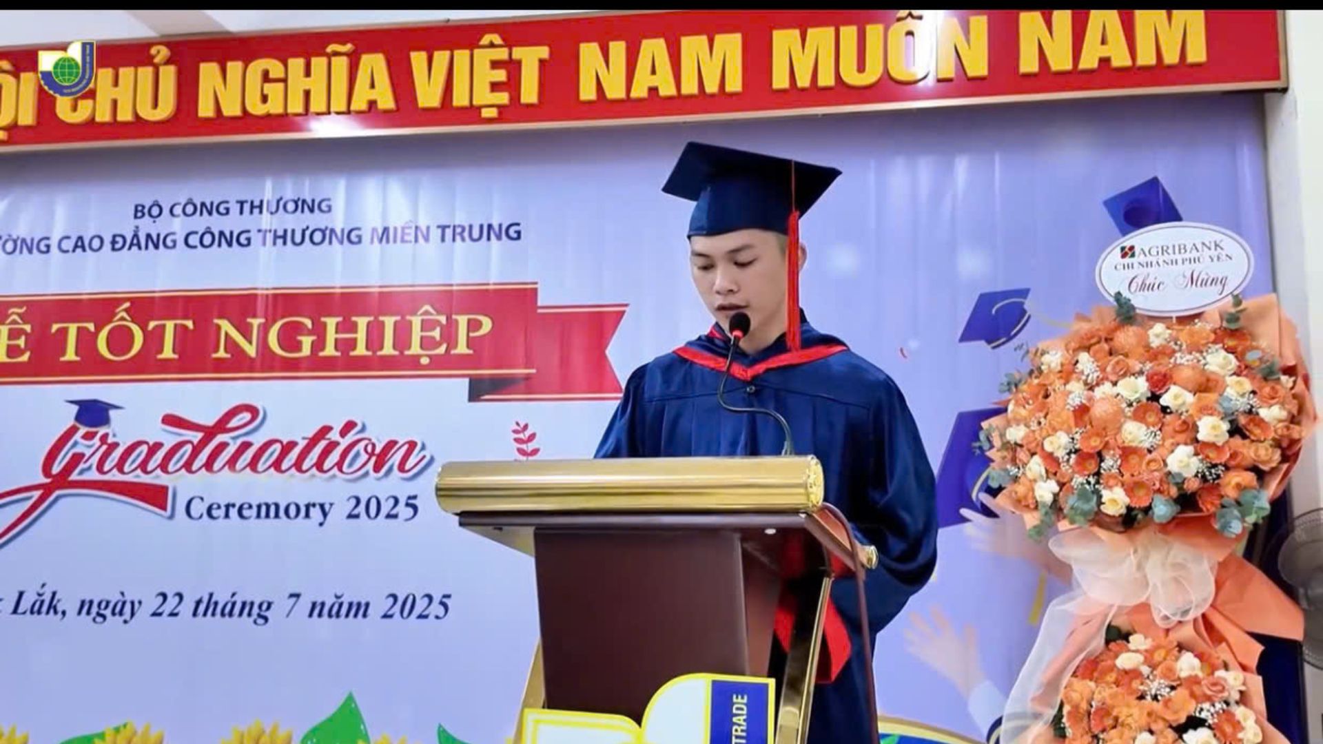 Sinh viên xuất sắc tri ân Thầy cô